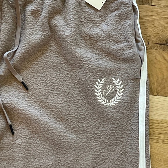 NWT Victoria's Secret PINK Fuzzy Brown Crop Track Set XL - Picture 3 of 10